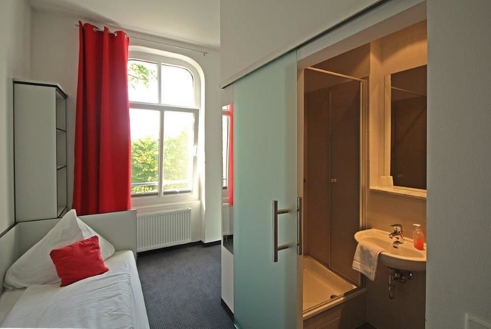 Hotel Zwischen Den Seen Waren  Exteriör bild